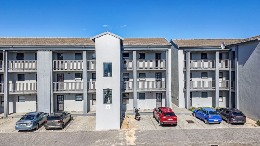 2 Bedroom Property for Sale in Parklands East Western Cape